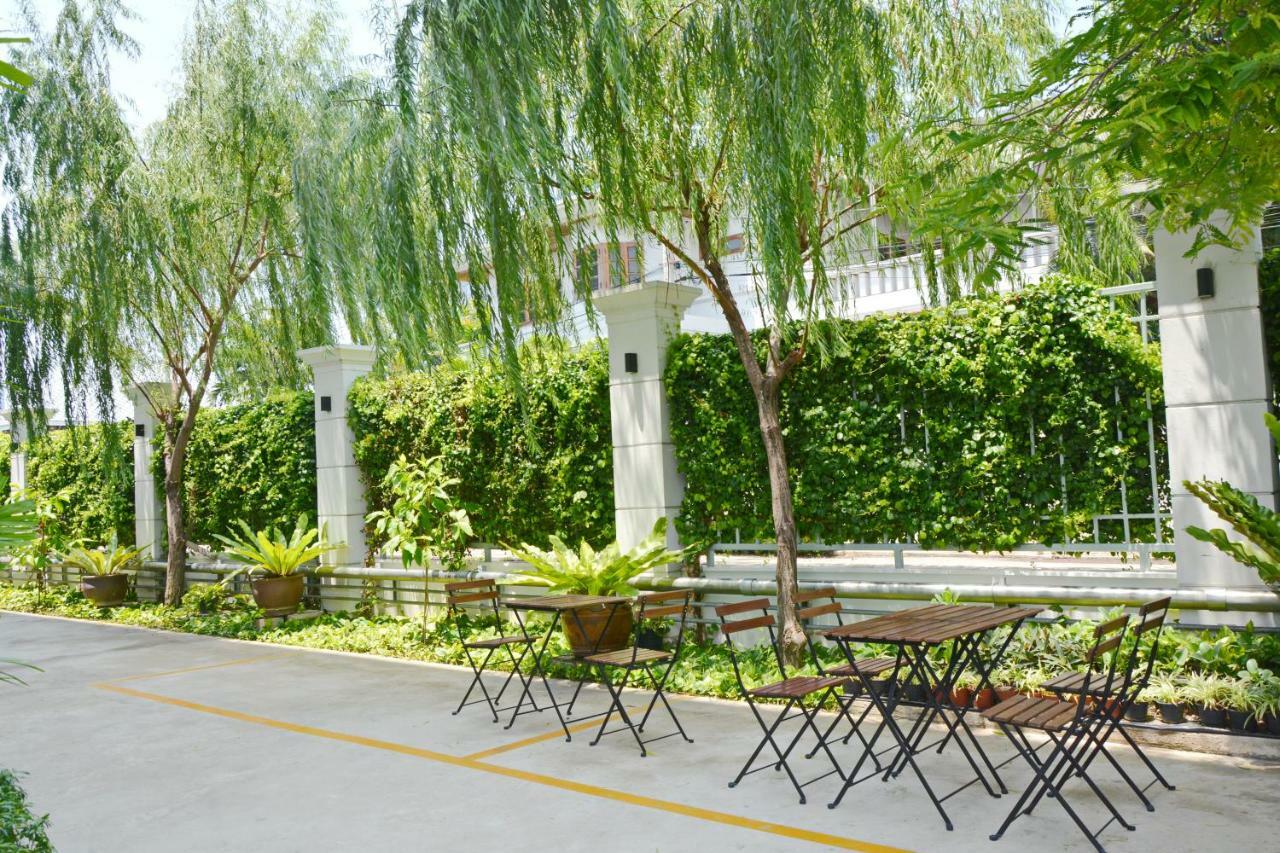Siam Tharadol Hotel Banguecoque Exterior foto